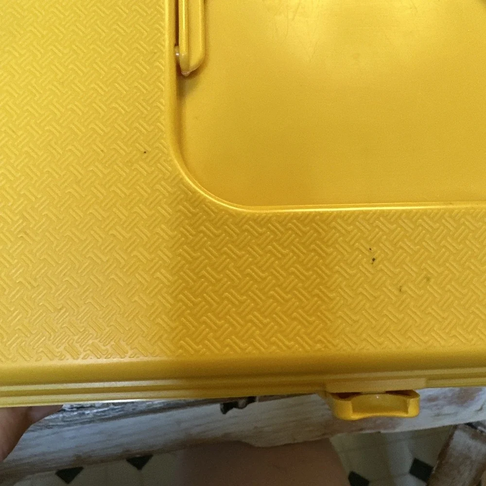 Vintage Wil-hold Wilson Mfg Corp Sewing Box W/Tray Yellow Plastic MCM